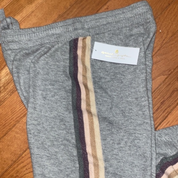 Spiritual Gangster Joggers - Picture 8 of 12